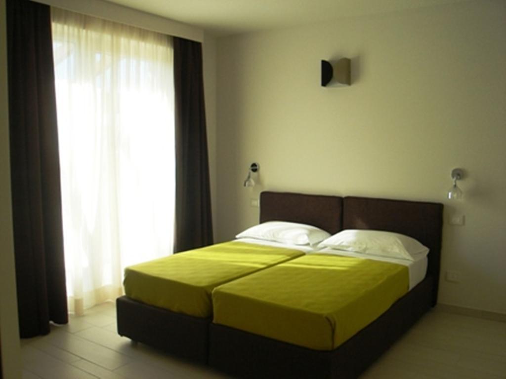 La Fattoria Apartments Lazise Room photo